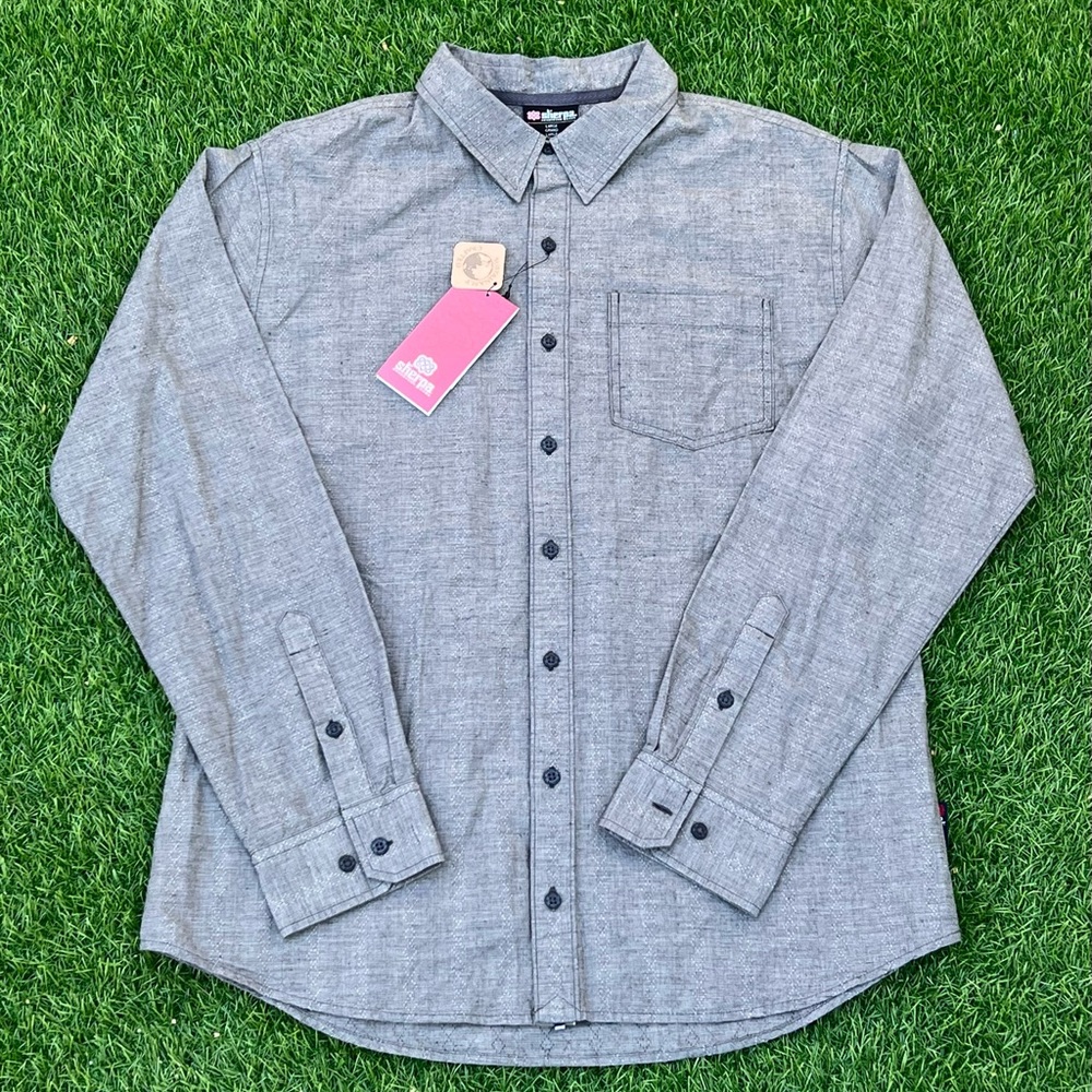 Sherpa Adventure Gear Button Up Shirt Mens Size Large Gray Outdoor Hiking NWT